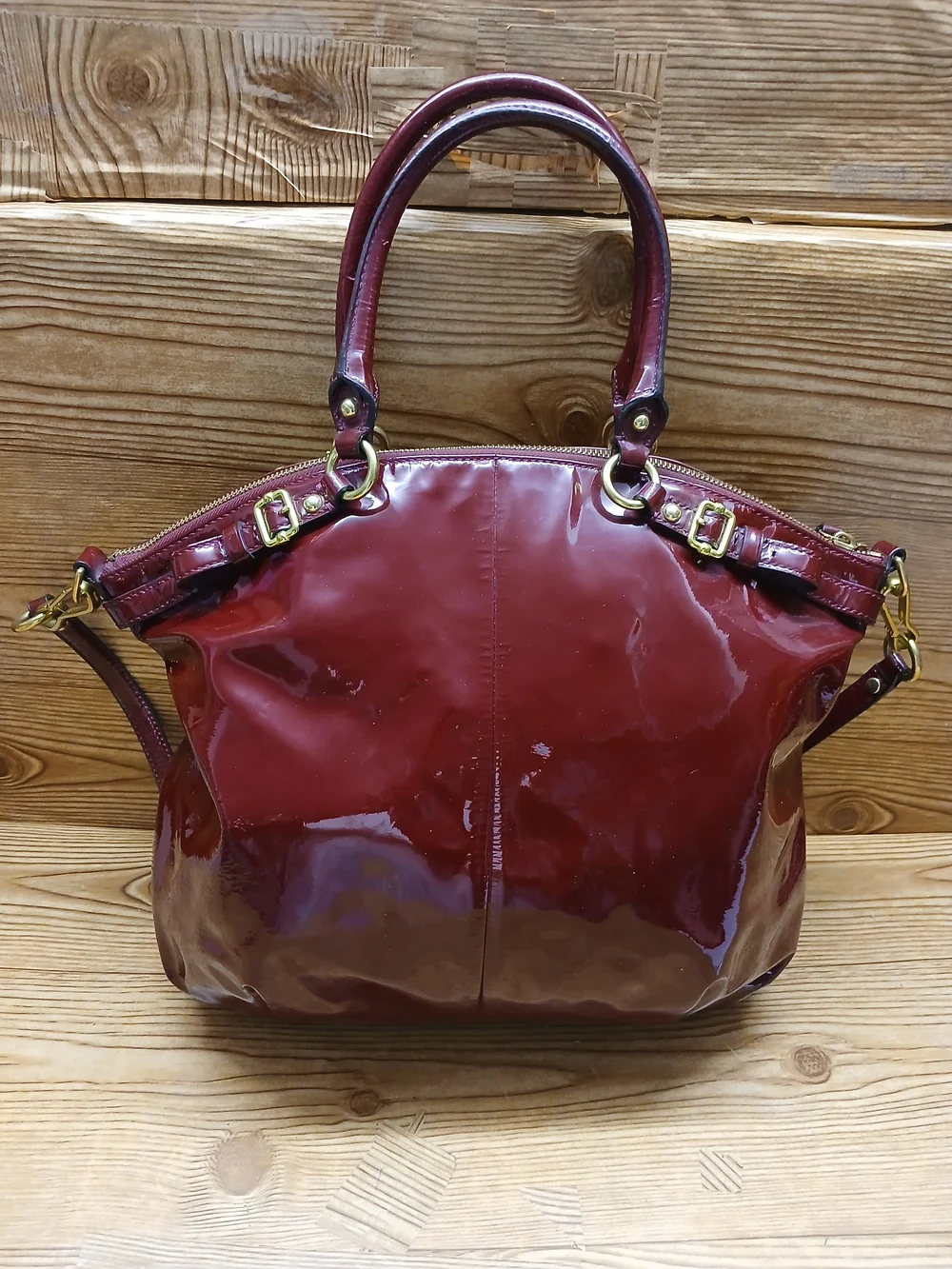Coach plaque wear